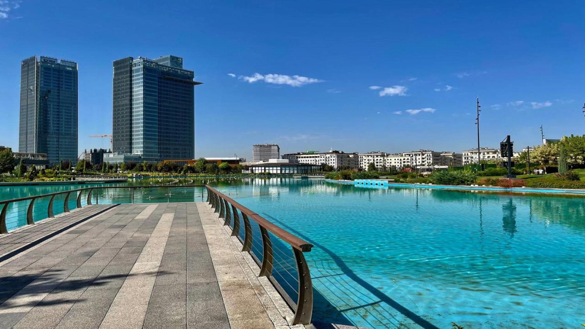 Holiday Inn Tashkent City By Ihg Exterior foto