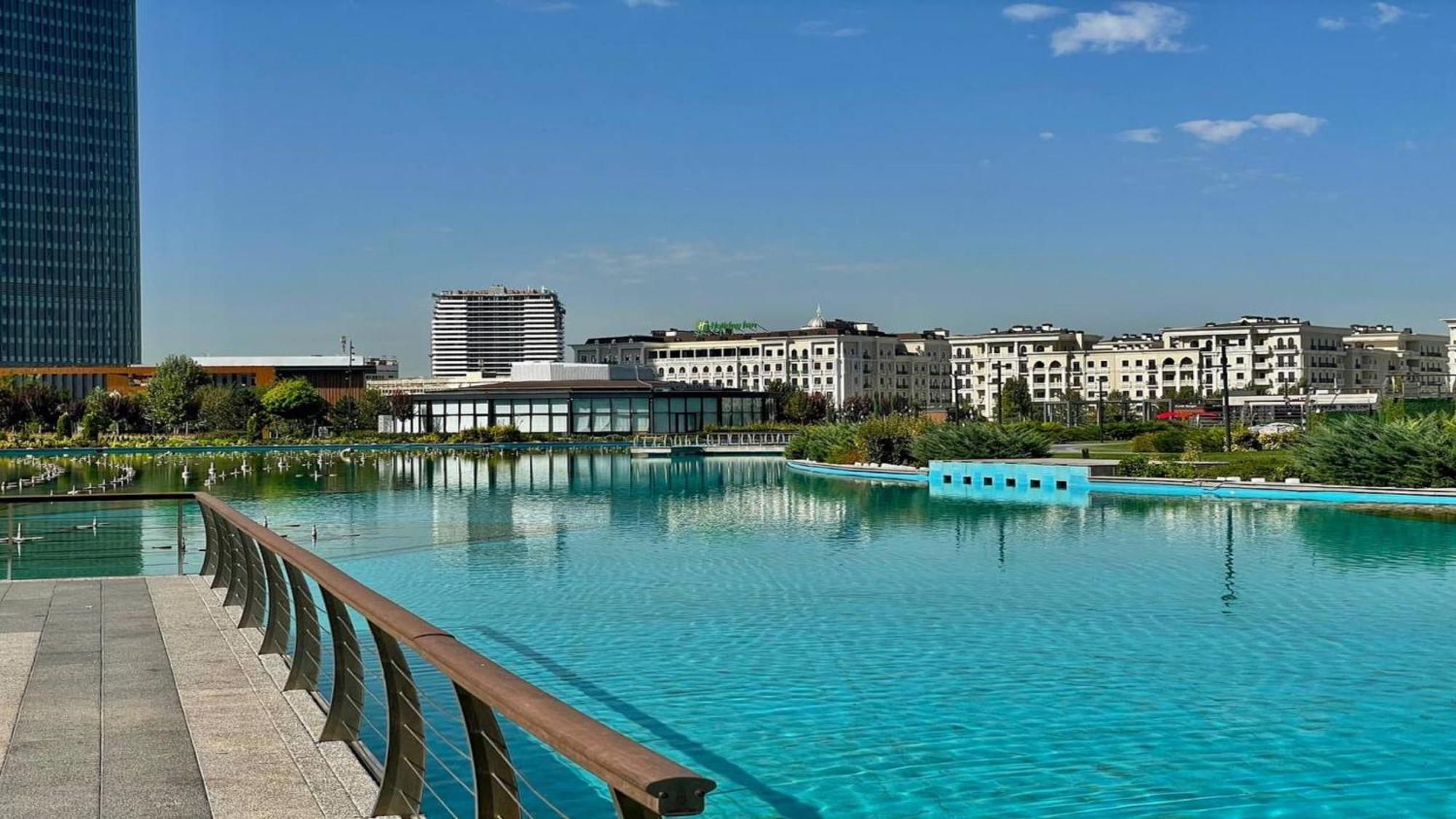 Holiday Inn Tashkent City By Ihg Exterior foto